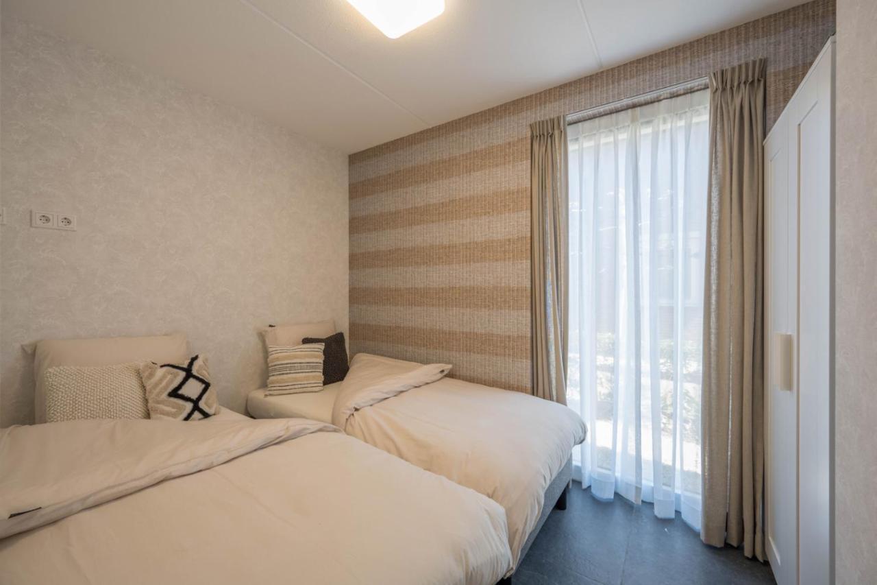 Meerzicht 24 - Luxury Family Accommodation With Beautiful Lake Side View Uitgeest Ngoại thất bức ảnh